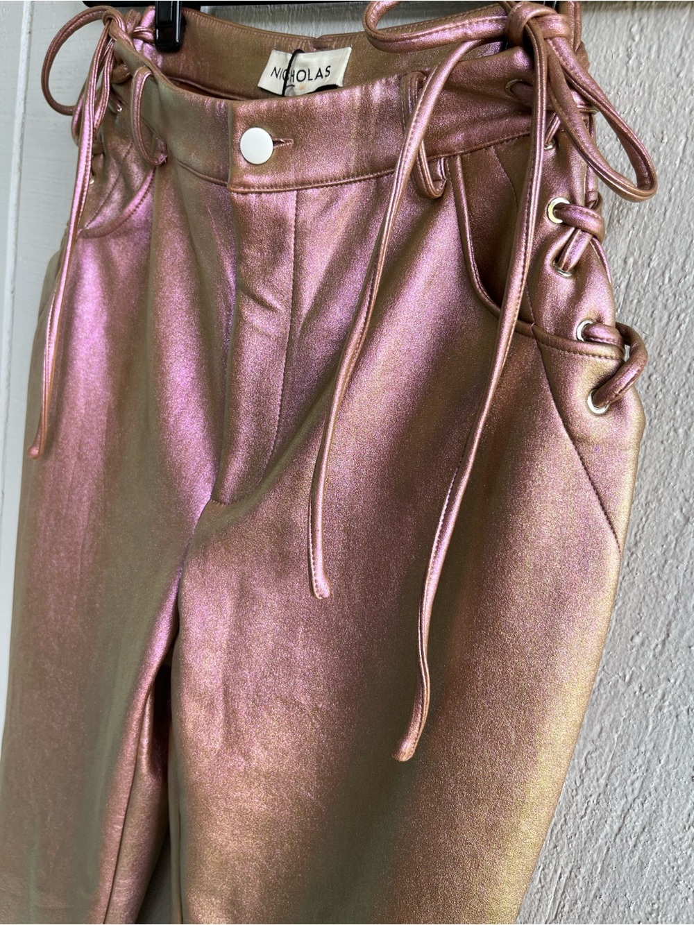 NWT NICHOLAS Metallic Pink Rose Faux Leather Lace Up Valeria Pant in Size‎ 6 - Picture 2 of 9